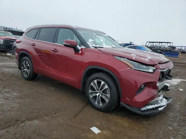 5TDHZRBH5MS554878 2021 2021 Toyota Highlander- Xle 4