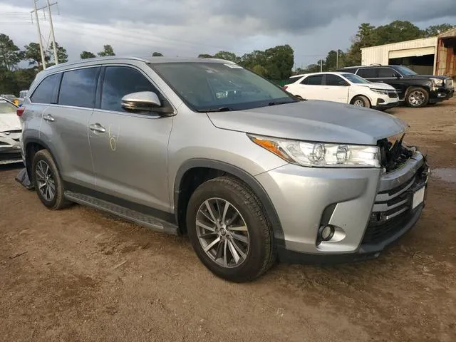 5TDKZRFH0KS553912 2019 2019 Toyota Highlander- SE 4