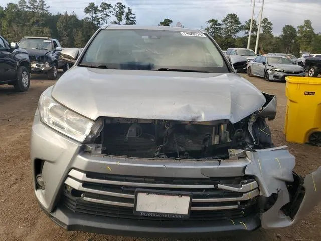 5TDKZRFH0KS553912 2019 2019 Toyota Highlander- SE 5