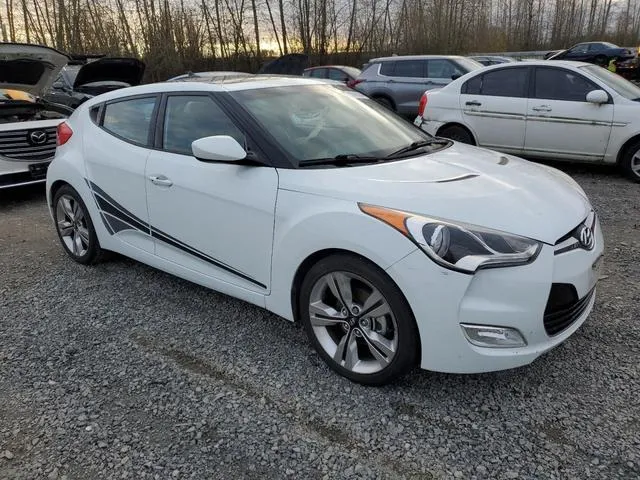 KMHTC6AD9DU123900 2013 2013 Hyundai Veloster 4