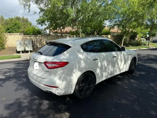 ZN661XUS0HX220249 2017 2017 Maserati Levante- Sport 4