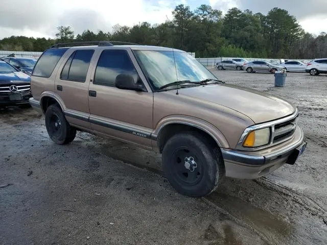 1GNCS13W5T2144687 1996 1996 Chevrolet Blazer 4