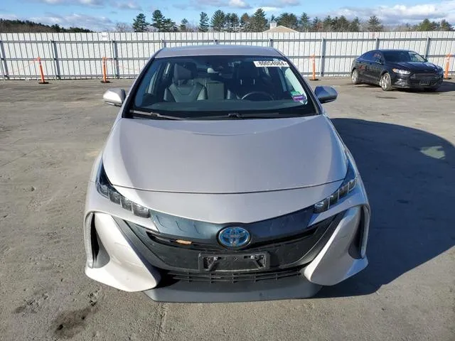 JTDKARFP5L3158559 2020 2020 Toyota Prius- LE 5