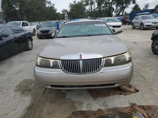 1LNFM82W2XY600525 1999 1999 Lincoln Town Car- Signature 5