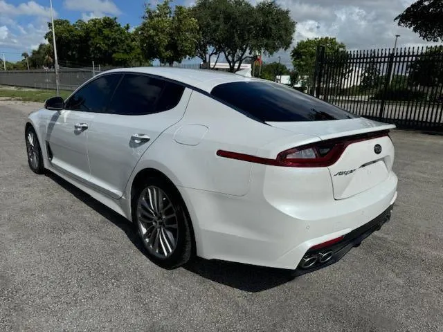 KNAE15LAXJ6032888 2018 2018 KIA Stinger 2