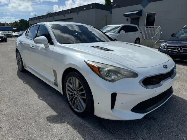 KNAE15LAXJ6032888 2018 2018 KIA Stinger 4