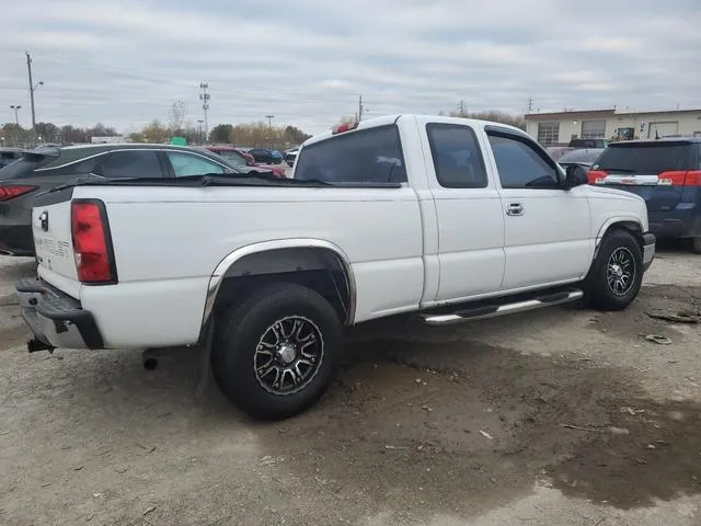 1GCEC19ZX7Z177990 2007 2007 Chevrolet Silverado- C1500 Classic 3