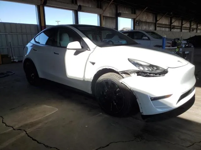 7SAYGDEEXNF339824 2022 2022 Tesla MODEL Y 4