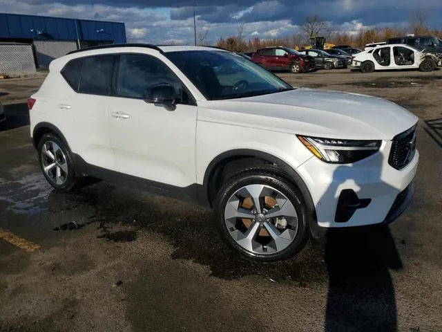 YV4L12UW8P2972932 2023 2023 Volvo XC40- Plus 4