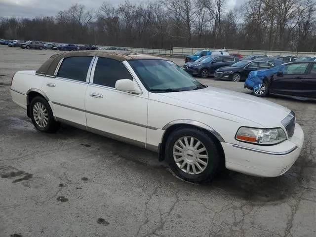 1LNHM81W14Y619797 2004 2004 Lincoln Town Car- Executive 4