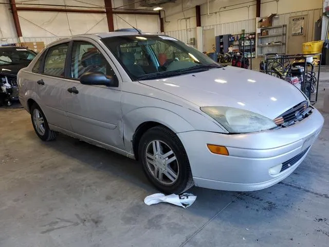 1FAFP34304W194081 2004 2004 Ford Focus- Se Comfort 4