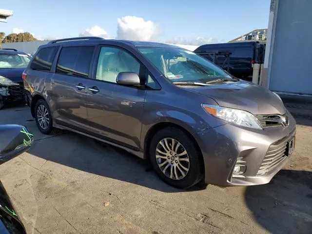 5TDYZ3DC9LS086005 2020 2020 Toyota Sienna- Xle 4