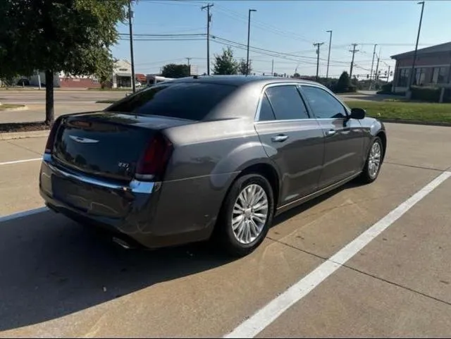 2C3CCAET6DH650180 2013 2013 Chrysler 300C 4