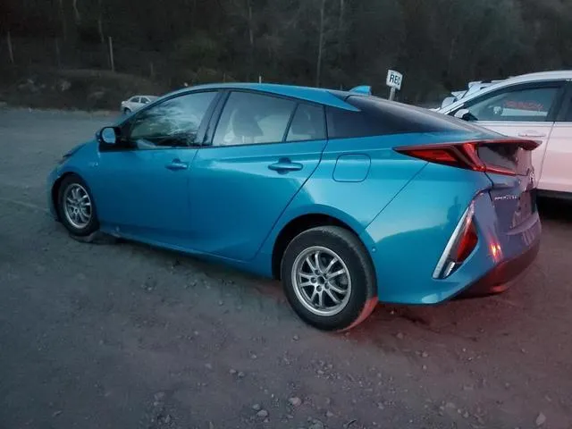 JTDKARFP4J3102142 2018 2018 Toyota Prius 2