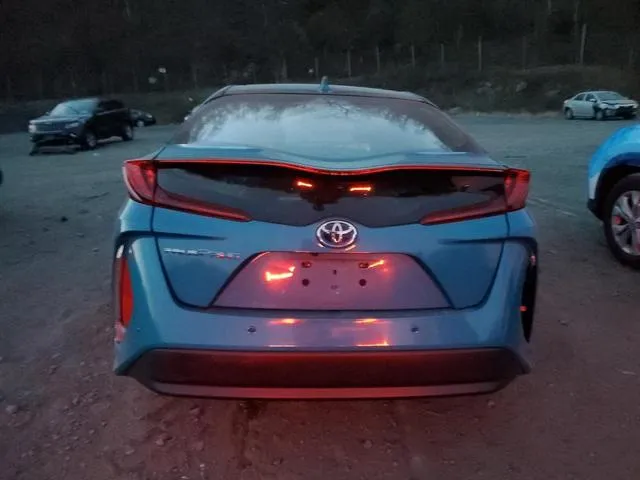 JTDKARFP4J3102142 2018 2018 Toyota Prius 6