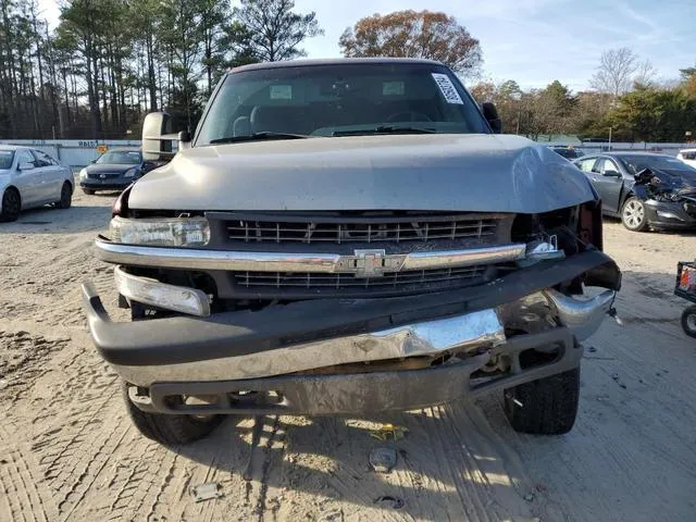 2GCEK19T721413608 2002 2002 Chevrolet Silverado- K1500 5