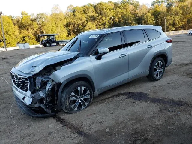 5TDGZRAH1MS037946 2021 2021 Toyota Highlander- Xle 1