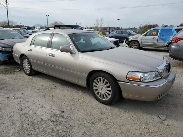 1LNHM82W63Y619596 2003 2003 Lincoln Town Car- Signature 4