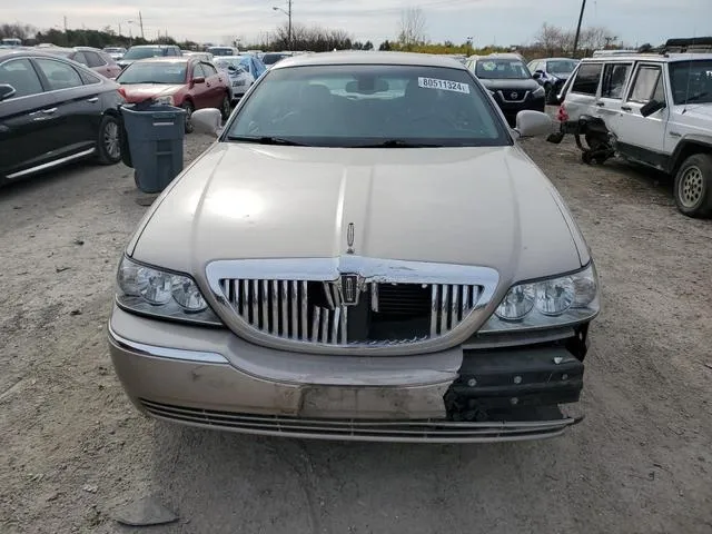 1LNHM82W63Y619596 2003 2003 Lincoln Town Car- Signature 5