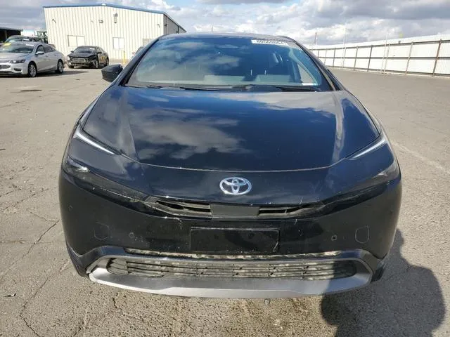 JTDACAAUXP3002382 2023 2023 Toyota Prius- LE 5