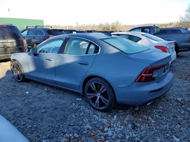 7JRL12TL2NG154334 2022 2022 Volvo S60- B5 Inscription 2