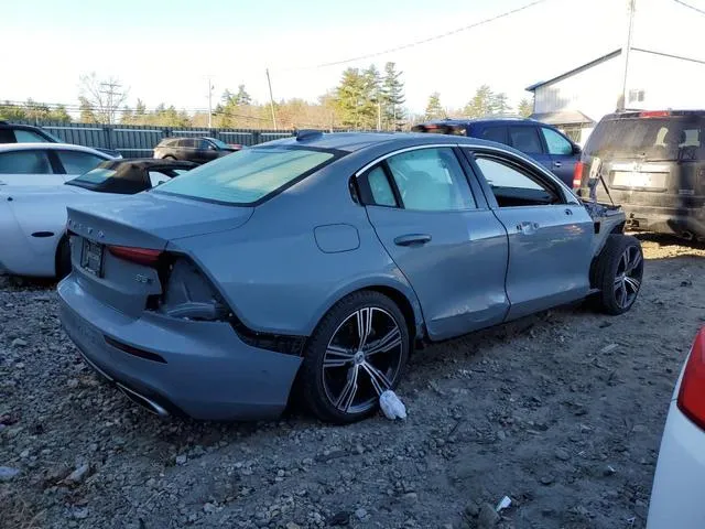 7JRL12TL2NG154334 2022 2022 Volvo S60- B5 Inscription 3