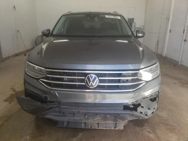 3VV3B7AXXRM043378 2024 2024 Volkswagen Tiguan- SE 5