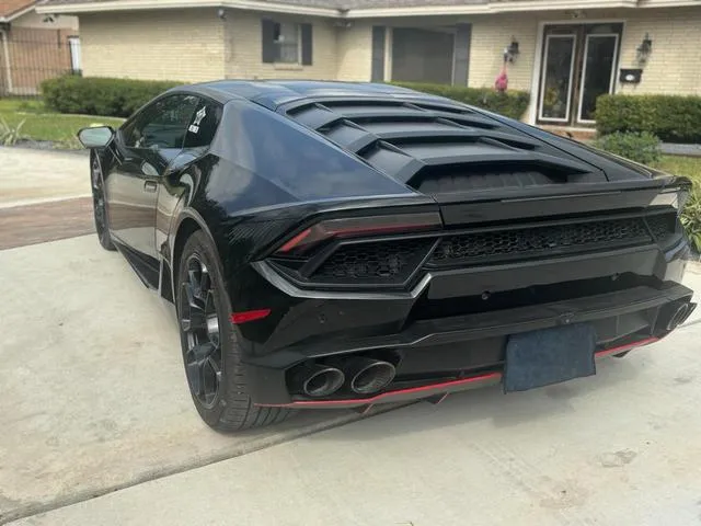 ZHWUC2ZF8KLA12081 2019 2019 Lamborghini Huracan 3