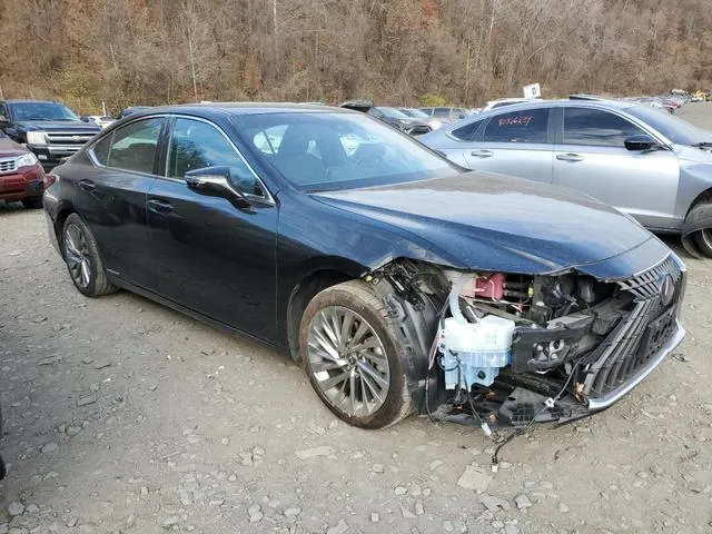 58AEA1C11NU013518 2022 2022 Lexus ES- 300H Base 4