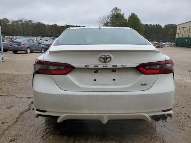 4T1G11AKXNU691132 2022 2022 Toyota Camry- SE 6