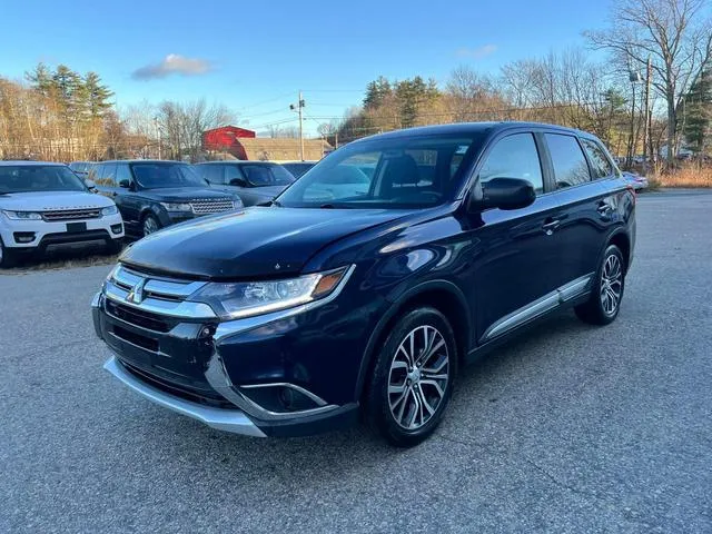 JA4AZ3A36JZ071196 2018 2018 Mitsubishi Outlander- SE 2