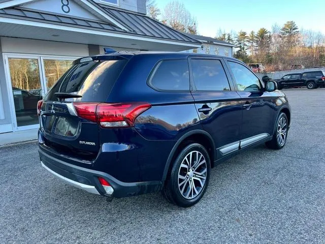 JA4AZ3A36JZ071196 2018 2018 Mitsubishi Outlander- SE 4