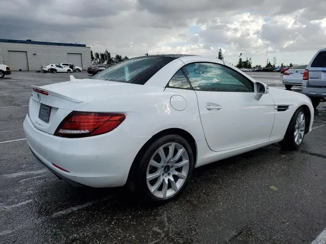 WDDPK3JA7HF138098 2017 2017 Mercedes-Benz SLC-Class- 300 3