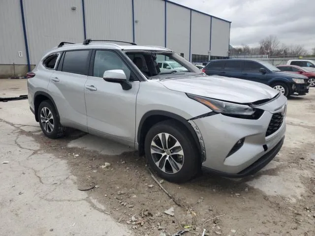 5TDKDRBHXRS550286 2024 2024 Toyota Highlander- LE 4