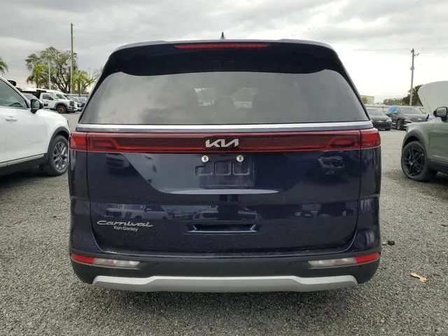 KNDNB4H35N6123478 2022 2022 KIA Carnival- LX 6