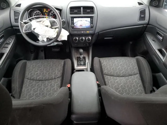 JA4APUAU8MU021468 2021 2021 Mitsubishi Outlander- ES 8