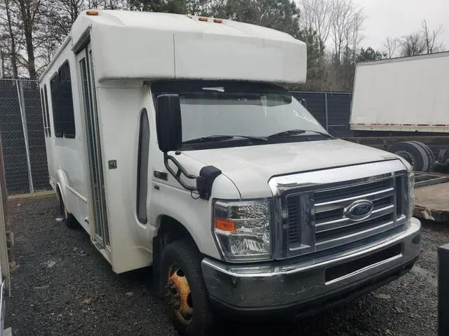 1FDEE3FL6GDC39562 2016 2016 Ford Econoline- E350 Super Duty 4