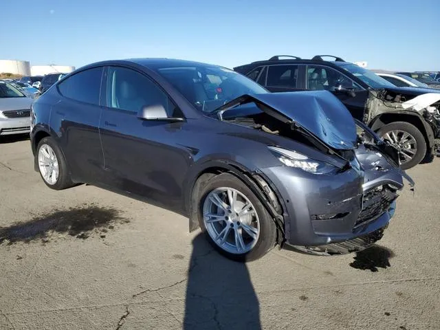 5YJYGDEEXMF094213 2021 2021 Tesla MODEL Y 4