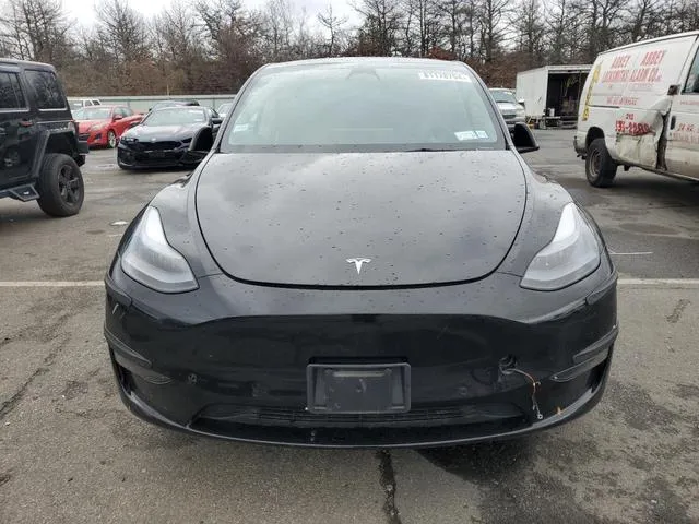 7SAYGAEE2NF524559 2022 2022 Tesla MODEL Y 5