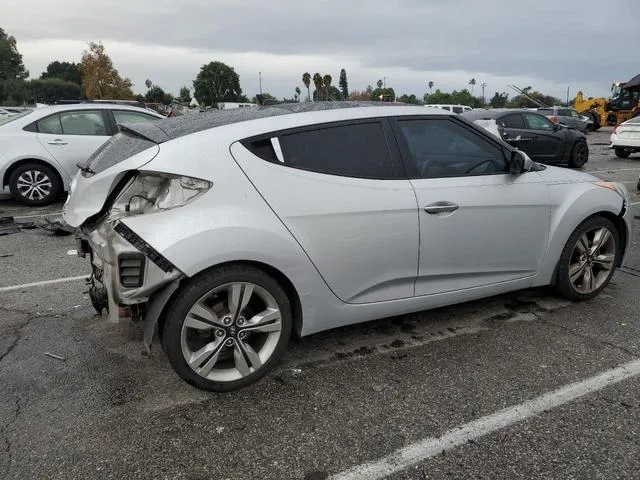 KMHTC6AD2DU093056 2013 2013 Hyundai Veloster 3