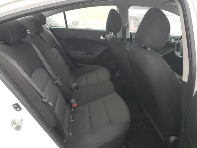 3KPFK4A79JE184032 2018 2018 KIA Forte- LX 10