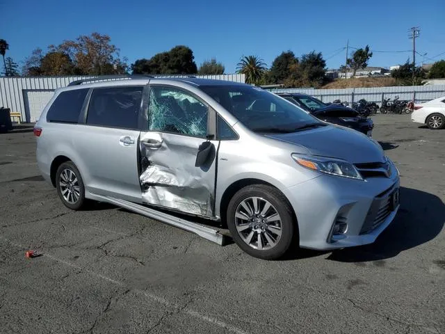 5TDDZ3DC5LS249540 2020 2020 Toyota Sienna- Xle 4