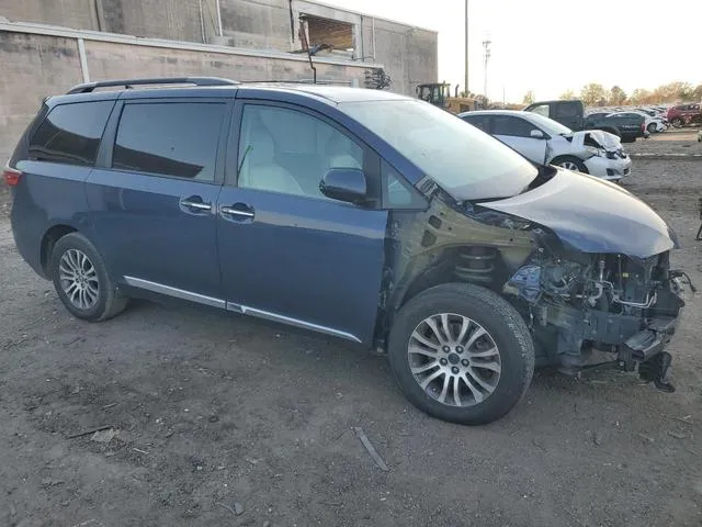 5TDYZ3DC5LS052000 2020 2020 Toyota Sienna- Xle 4