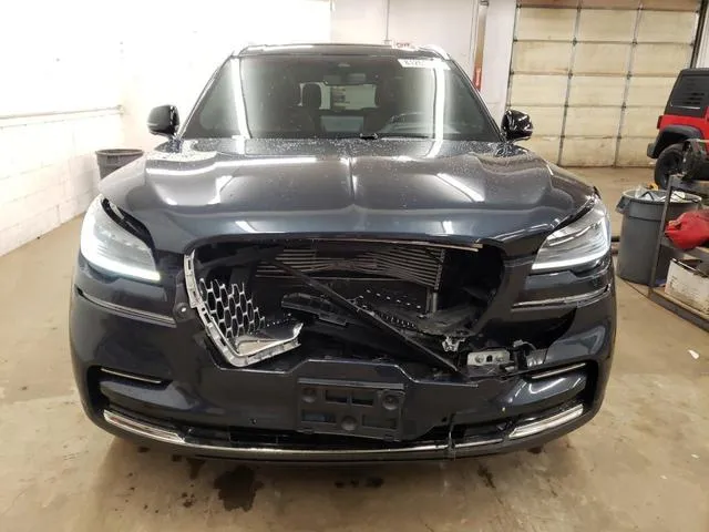 5LM5J7XC4NGL13829 2022 2022 Lincoln Aviator- Reserve 5