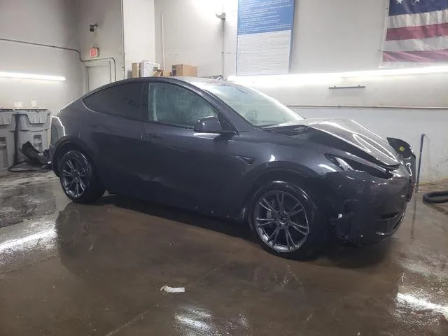 7SAYGDEE8RF197074 2024 2024 Tesla MODEL Y 4