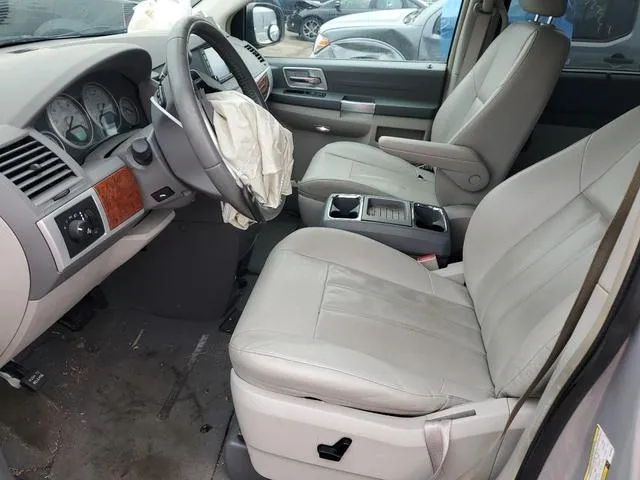 2A8HR54P38R740696 2008 2008 Chrysler Town and Country- Touring 7