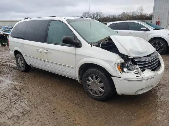 2C8GP64L35R286424 2005 2005 Chrysler Town and Country- Limited 4