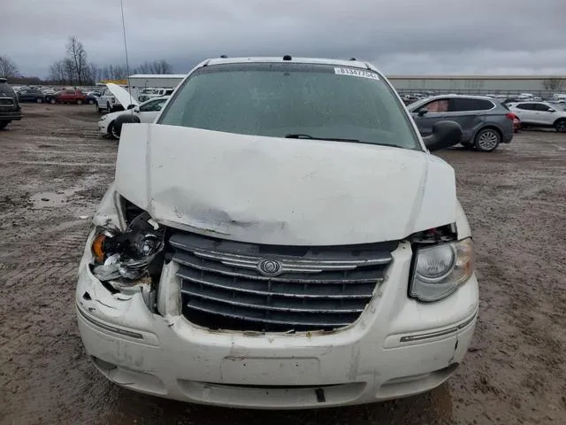 2C8GP64L35R286424 2005 2005 Chrysler Town and Country- Limited 5