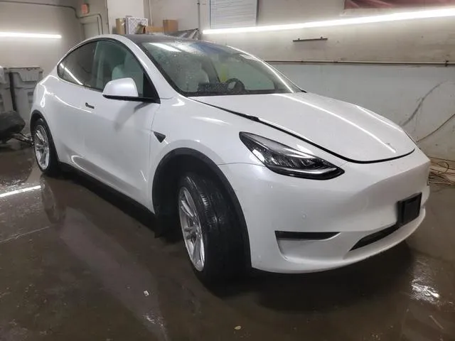 7SAYGDEEXNF324434 2022 2022 Tesla MODEL Y 4