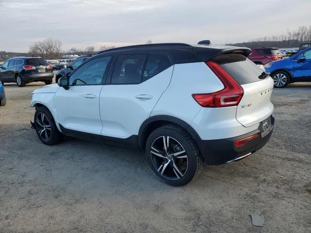 YV4162UM5L2344019 2020 2020 Volvo XC40- T5 R-Design 2